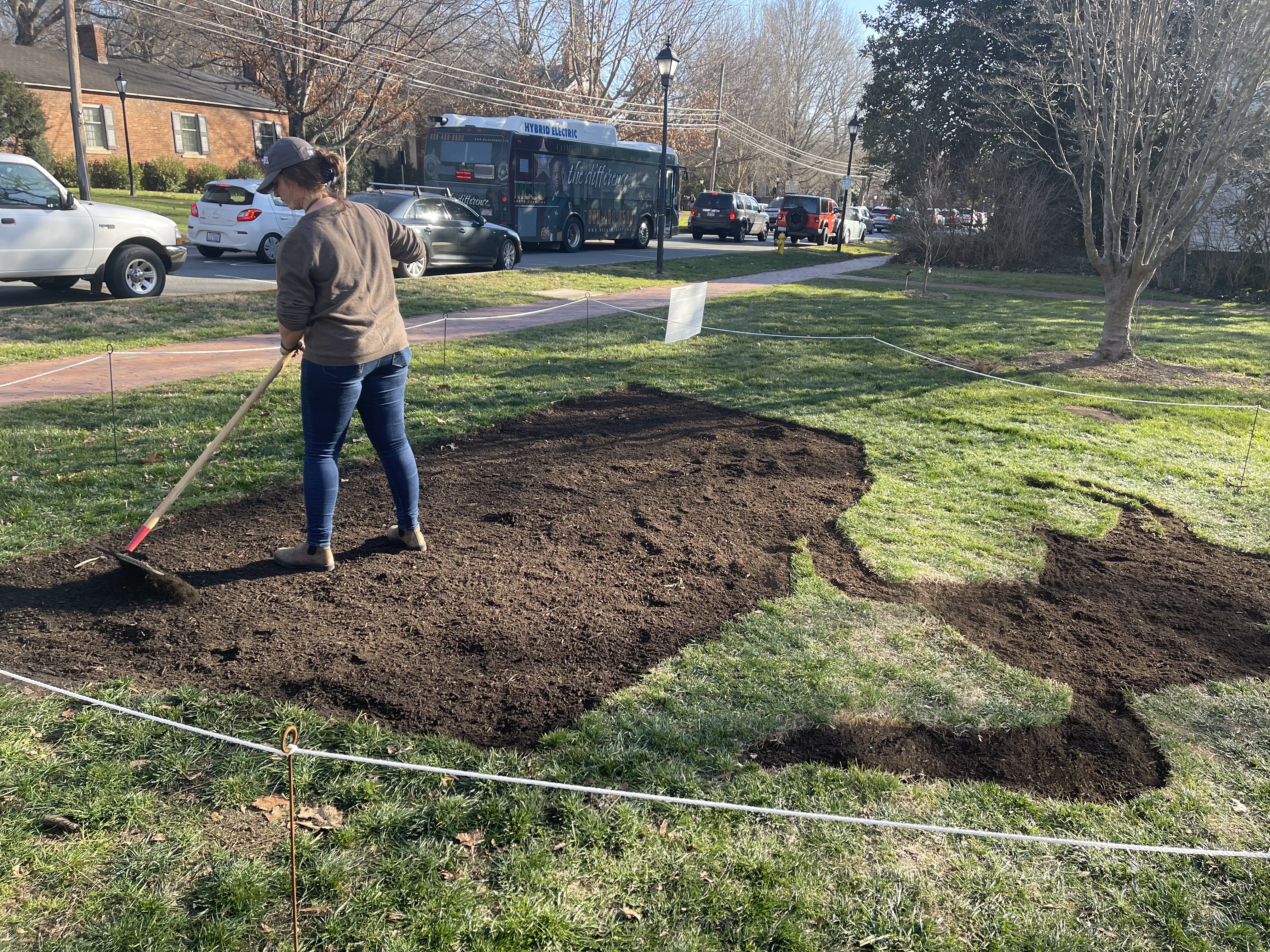 Filling in compost